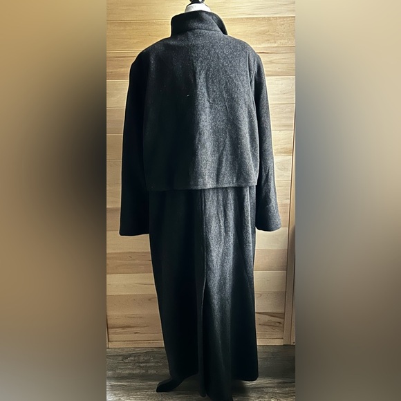 Size 16 Elegant Black Wool Trench Coat for Women very soft - Picture 4 of 10